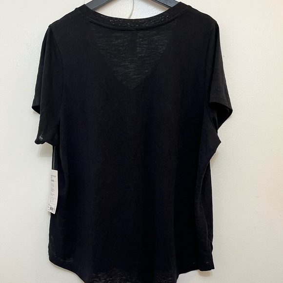 Athleta Breezy Scoop Tee - Picture 3 of 9